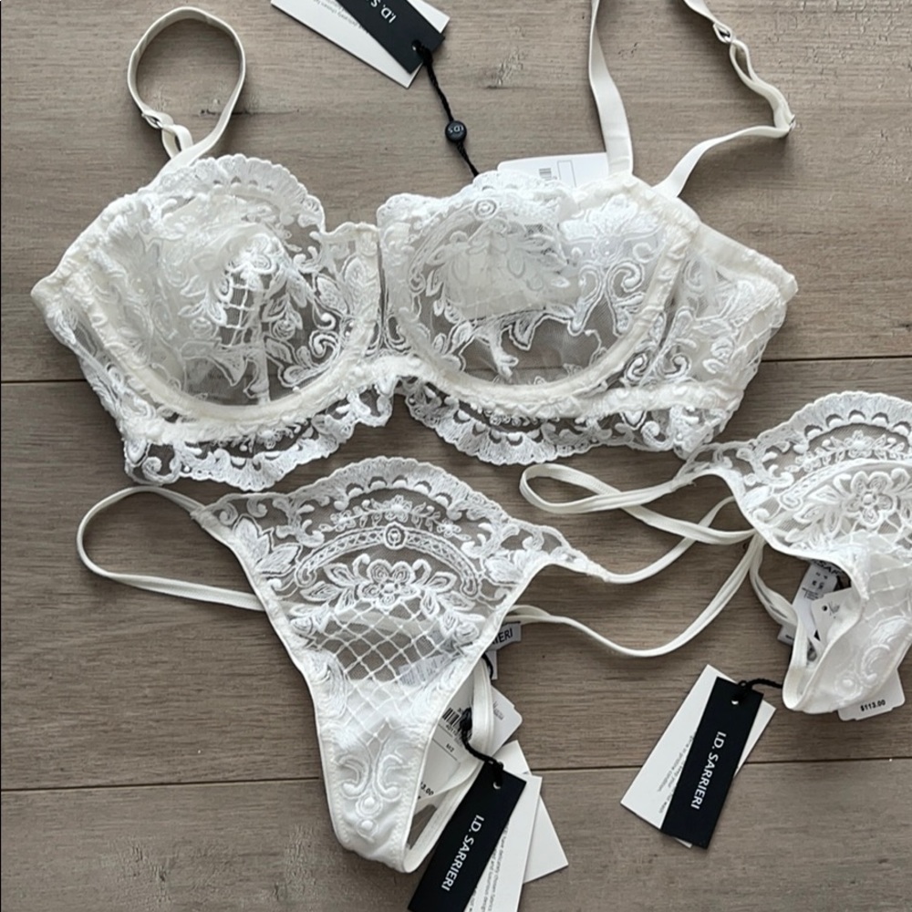 I d Sarrieri white lace bra and 2 thong bundle NWT 34D M thong x 2 - Picture 5 of 11